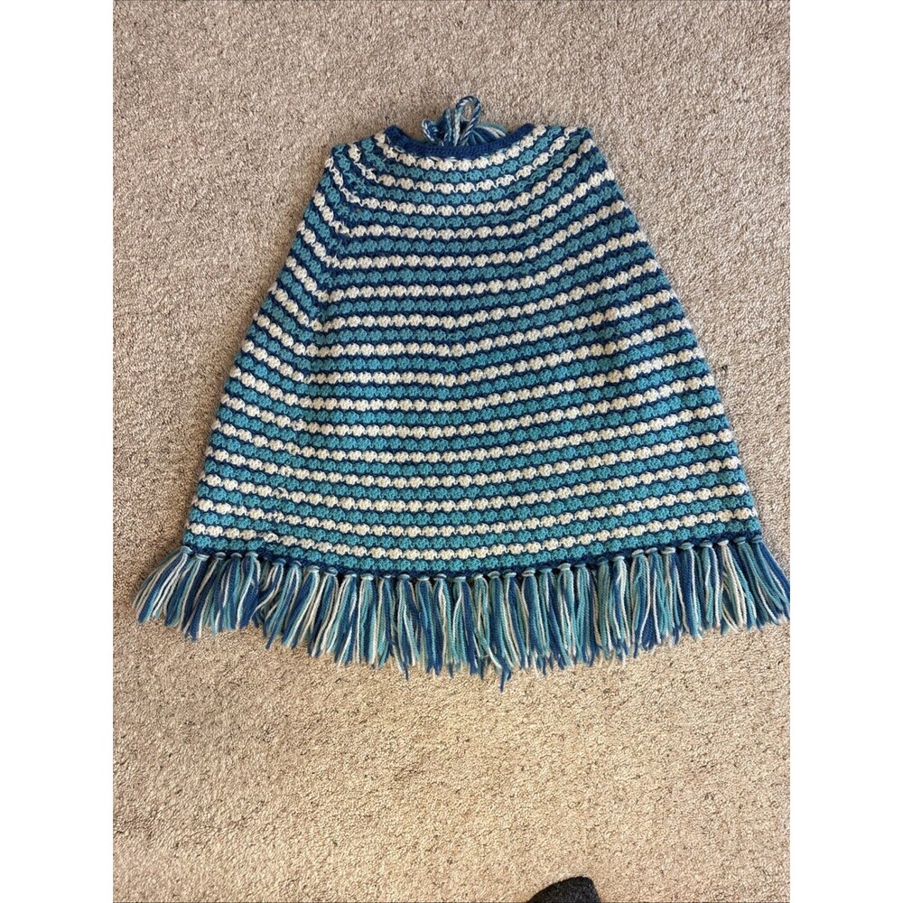 Vtg Hand Crochet Girls Poncho Blue Teal White Grannycore Boho 70s Kids Capelet - Picture 3 of 4